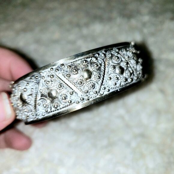 Vintage | Sterling Silver Geometric Foral Bracelet - Picture 2 of 4